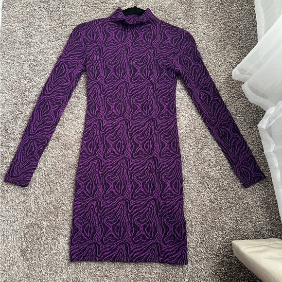 Zara Fitted Dress - Picture 4 of 5